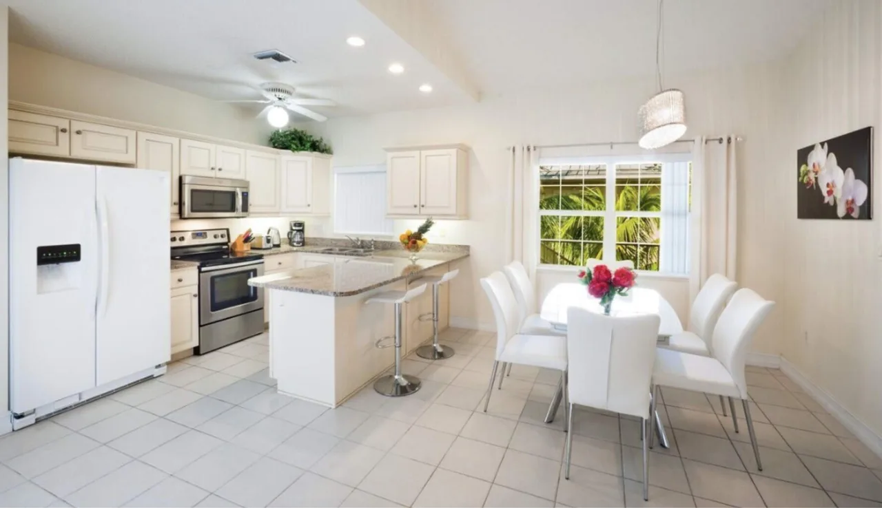 Regal Beach Club #633: 2BR Ocean View Condo on 7 Mile Beach photo 5