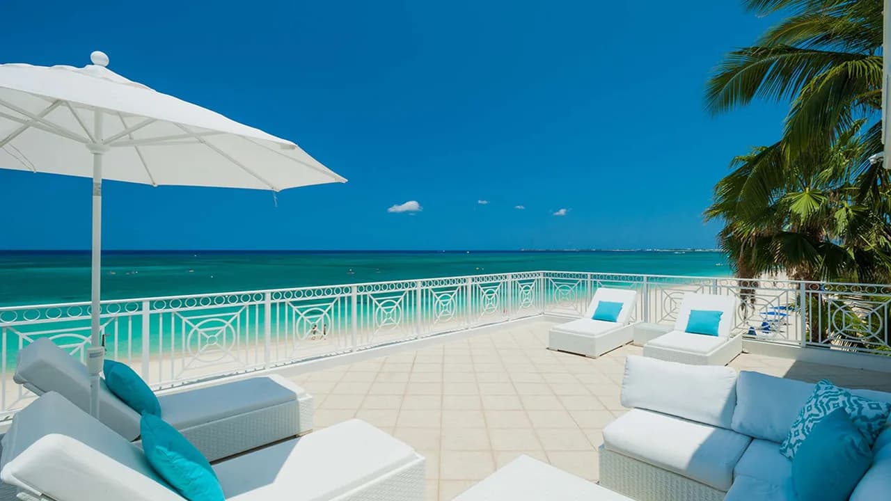 Regal Beach Club #634: 3BR Ocean View Condo 7 Mile Beach