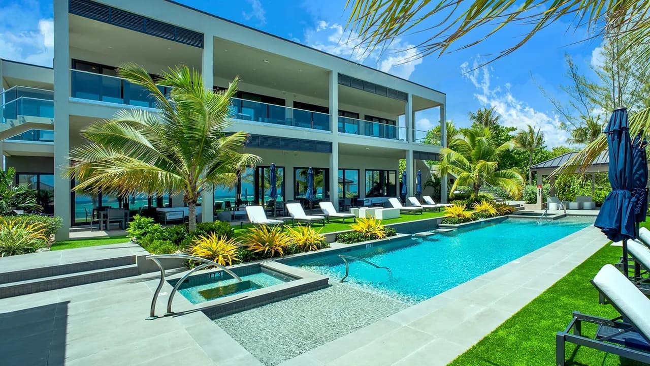Oceanfront Eight Bedroom Suite in Cayman photo 4