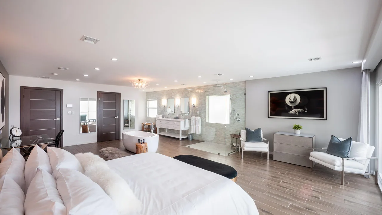 Oceanfront Six Bedroom Villa in Cayman photo 4