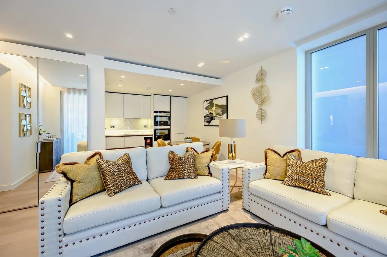 Contemporary Two-Bedroom Apartment in London