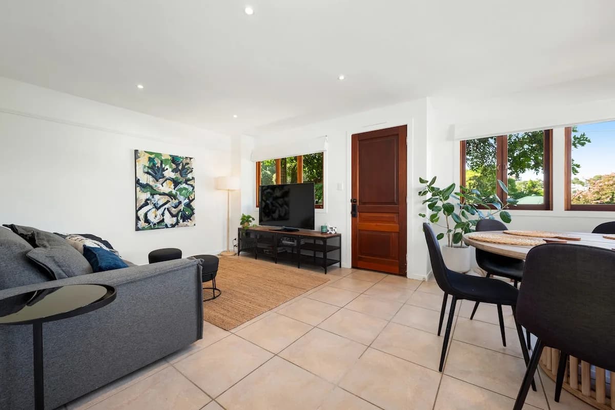 Pet-Friendly Three-Bedroom Townhouse in Queensland photo 5