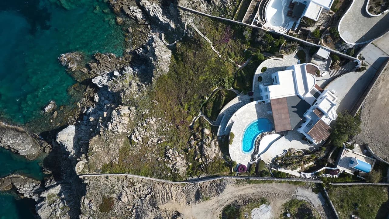 Elegant Design Meets Mykonos Serenity photo 4