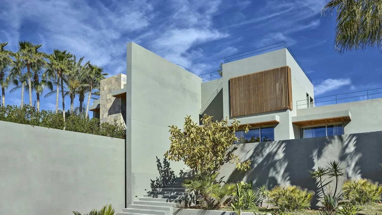Modern Mediterranean-style Ibiza Villa photo 5