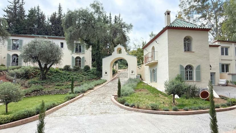 Marbella Mansion With Mediterranean Charm