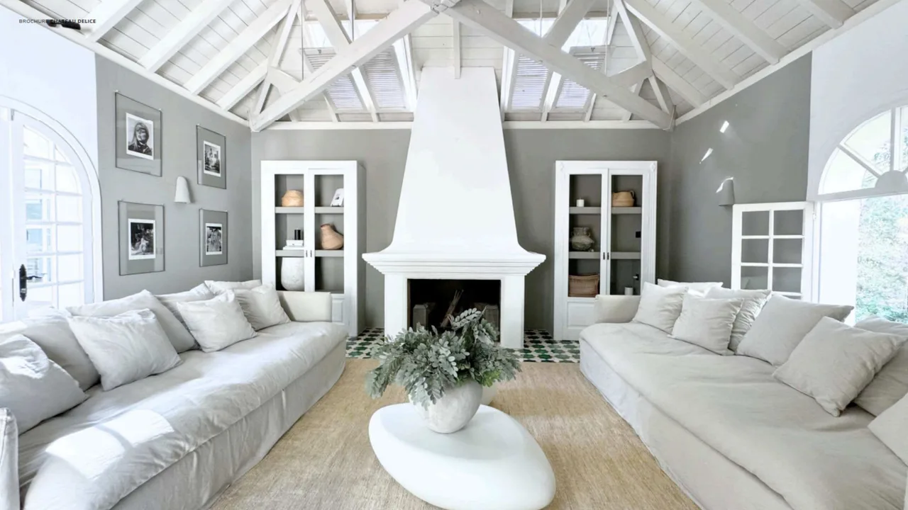 Marbella Mansion With Mediterranean Charm photo 2