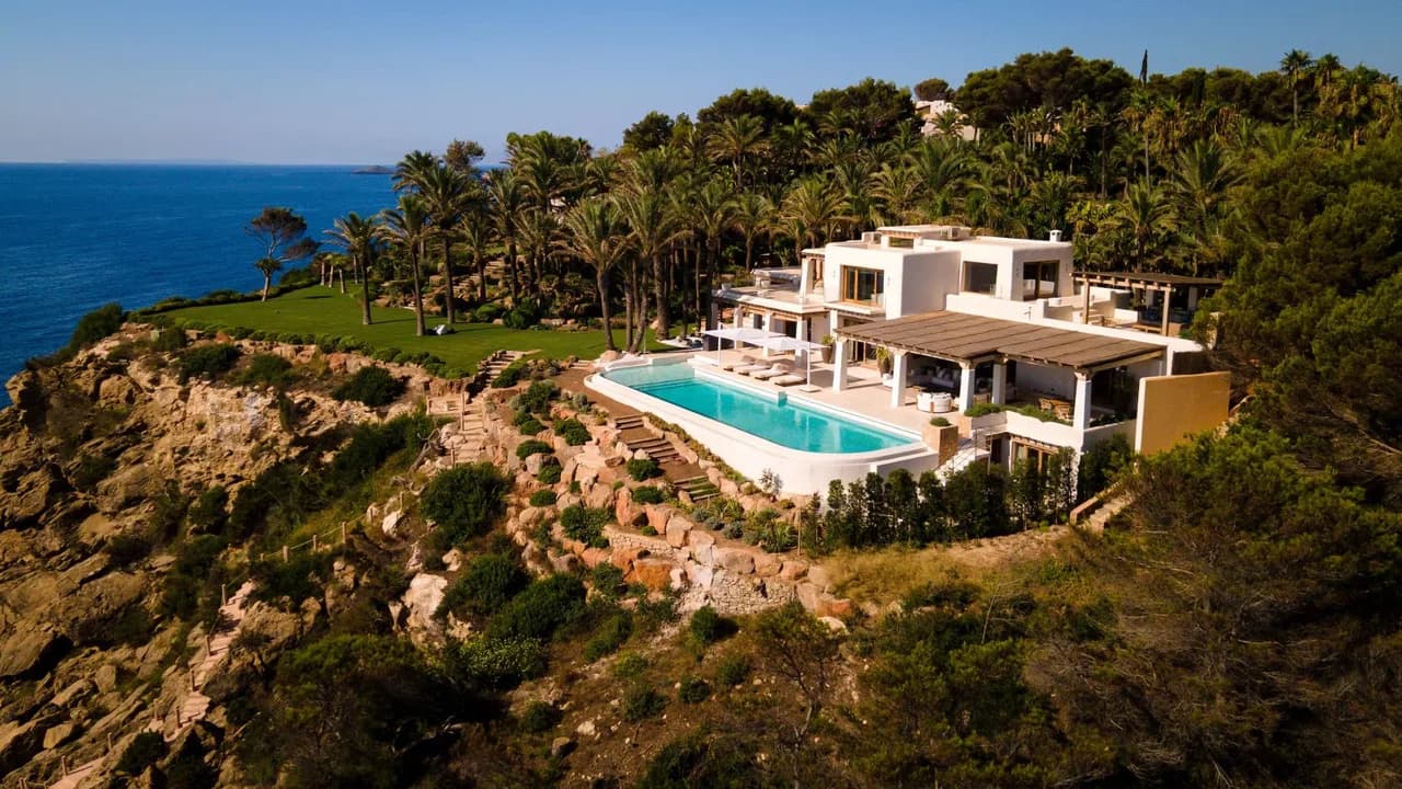 Whitewashed Luxury With Mediterranean Views