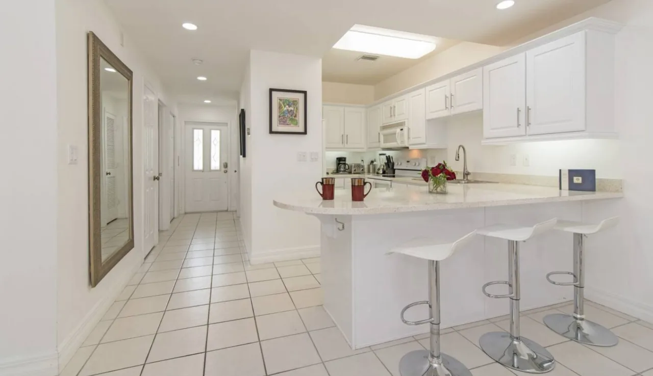 Regal Beach Club #522 | 2BR Ocean View Condo on 7 Mile Beach photo 5