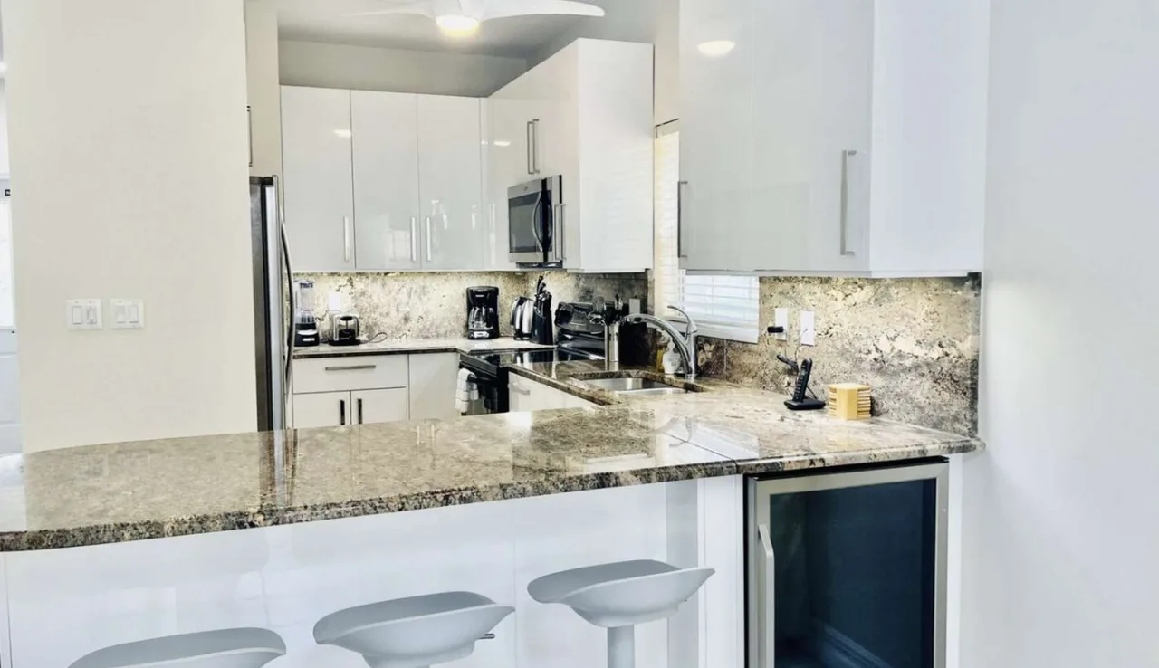 Regal Beach Club #531: 2BR Ocean View Condo on 7 Mile Beach photo 5