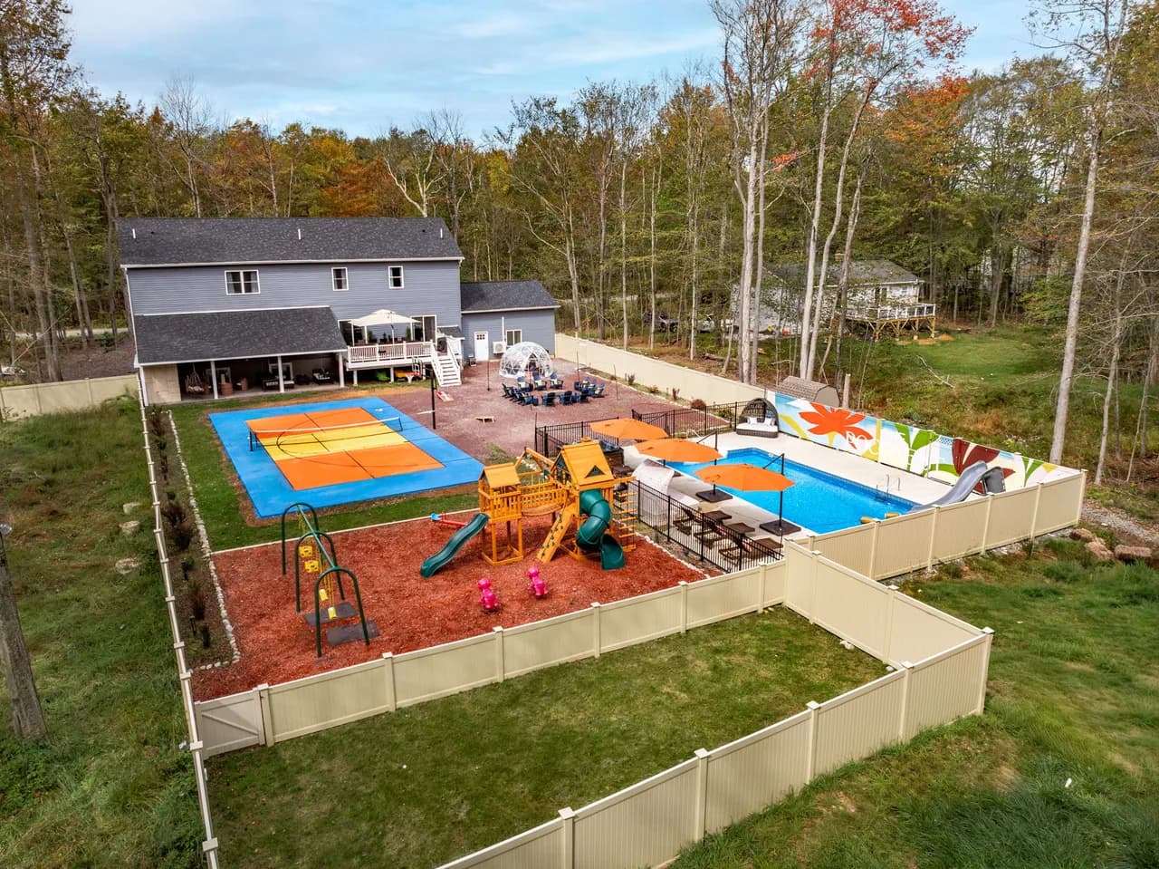 Mountain Retreat with Hot Tub in Pocono Mountains