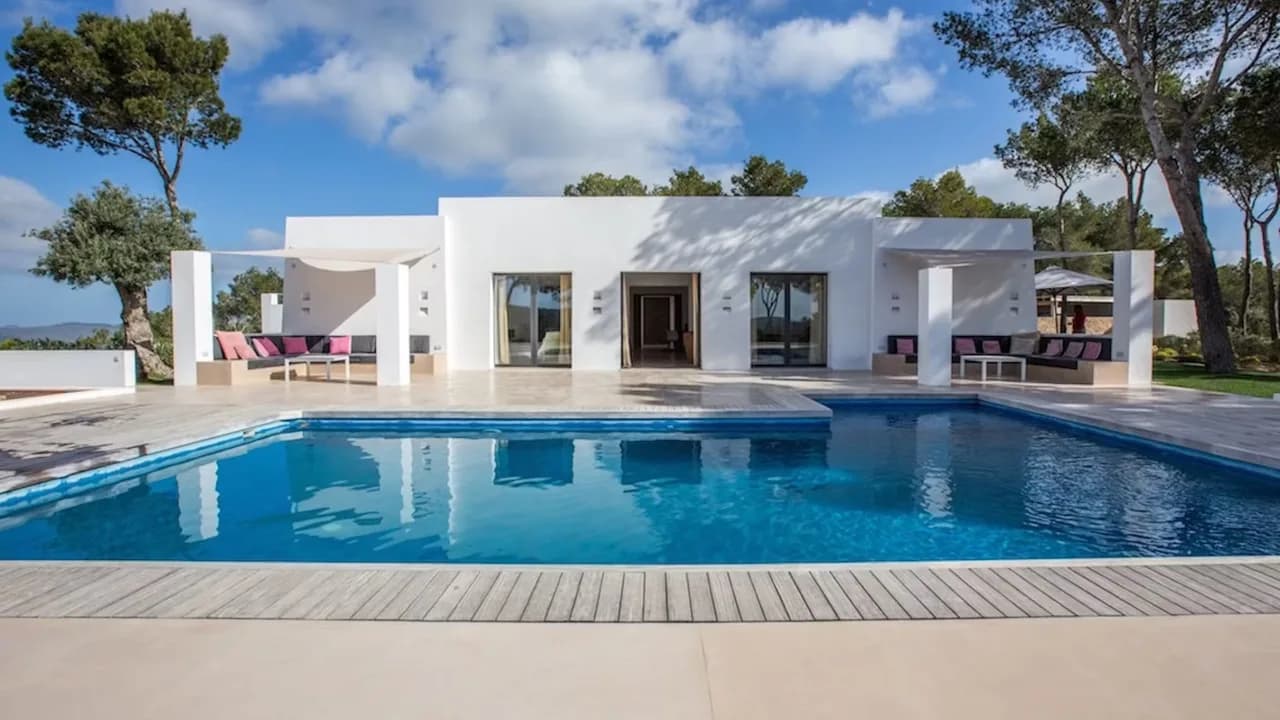 Sleek Villa Overlooking Ibiza Town photo 5