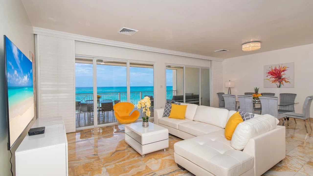 Laguna del Mar #15 | Oceanfront 3BR Condo | Seven Mile Beach photo 3