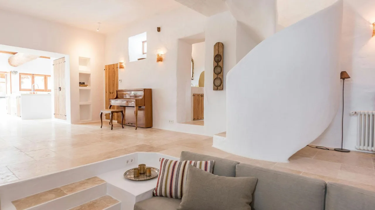 Beautifully Renovated Private Ibiza Estate photo 2