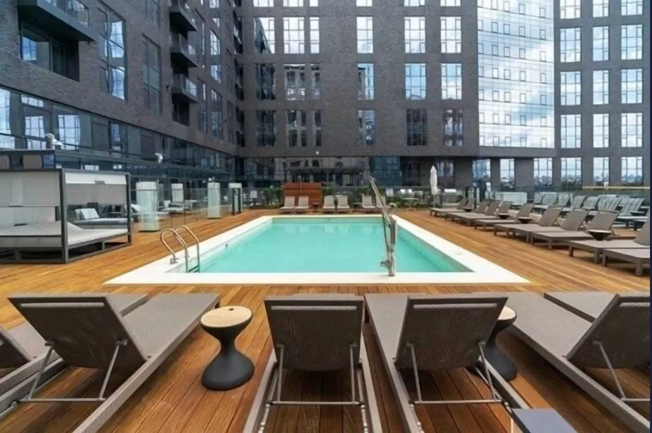 Business-Friendly Two Bedroom Apartment in Boston Area photo 2