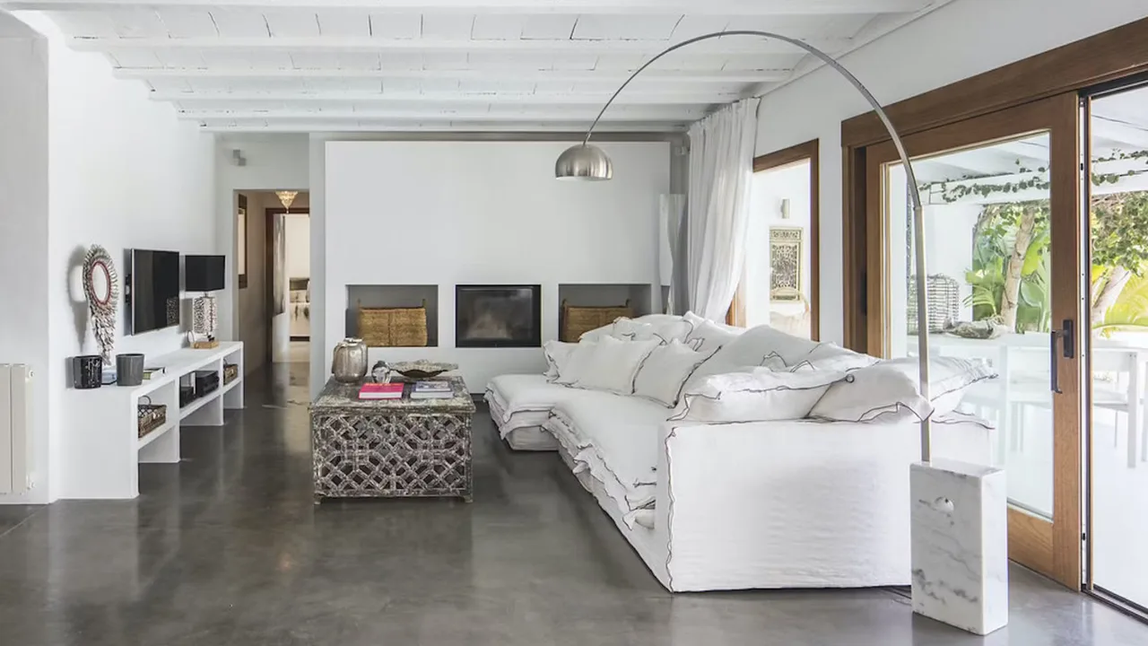 Modern Mediterranean Style Holiday Home photo 4