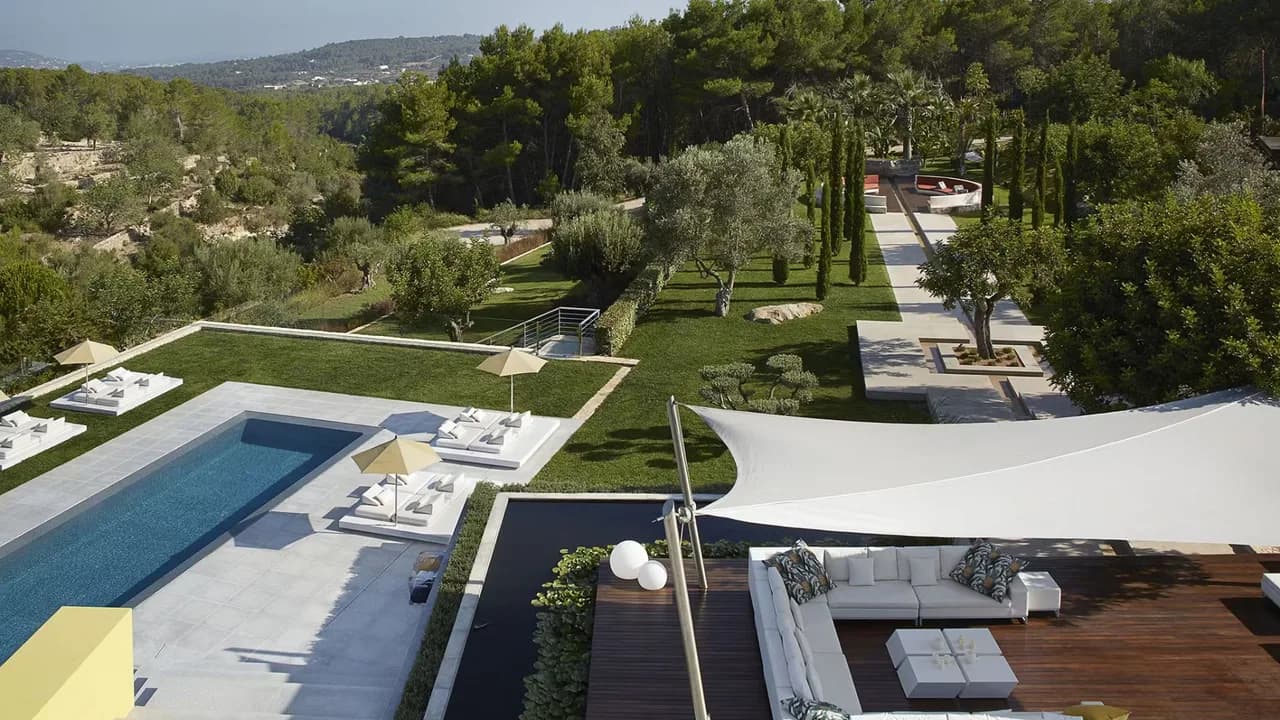 Unique Villa With Outdoor Cinema photo 5