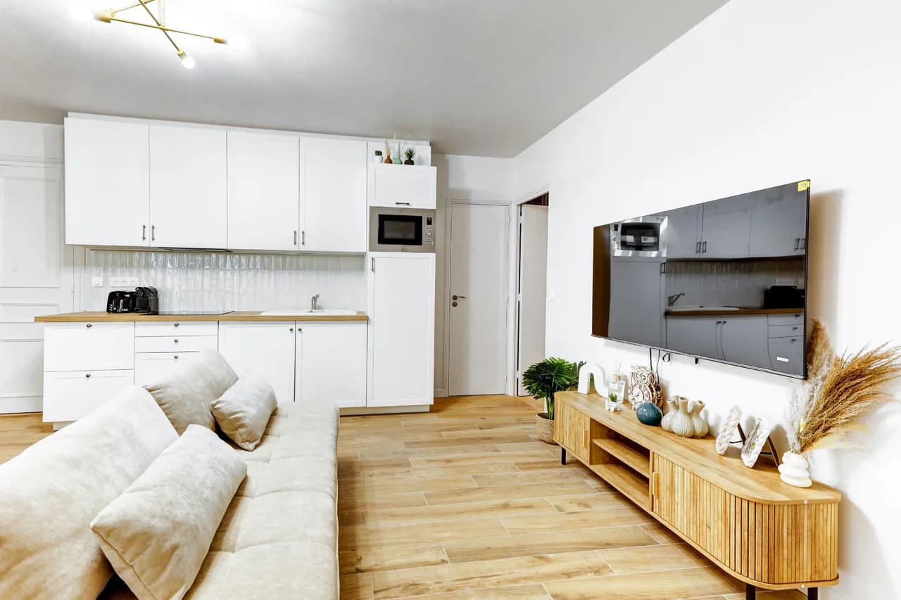 Modern Two Bedroom Retreat in Le Marais, Paris photo 3