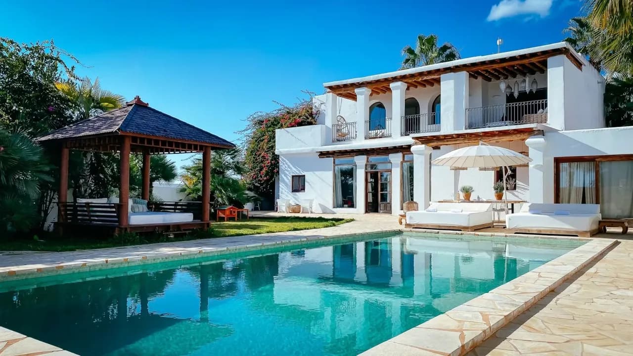 Summer Paradise With Mediterranean Touch
