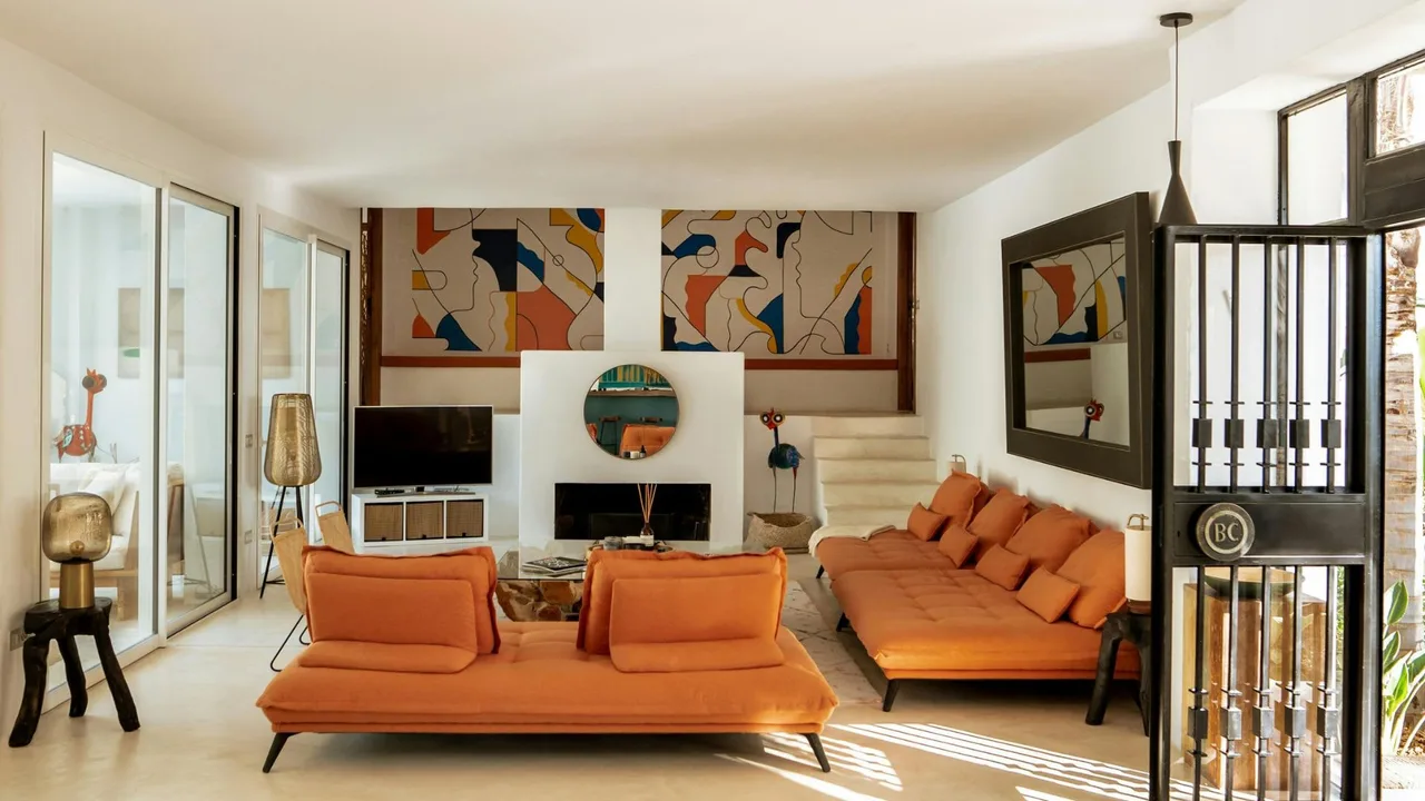 Modern Design Meets Island Tranquility photo 2