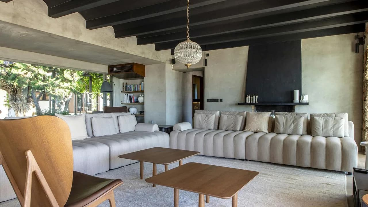 Contemporary Retreat With Sea Views photo 2