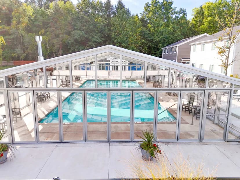 The Sandbar: Large Vacation Home with Year-Round Pool Access