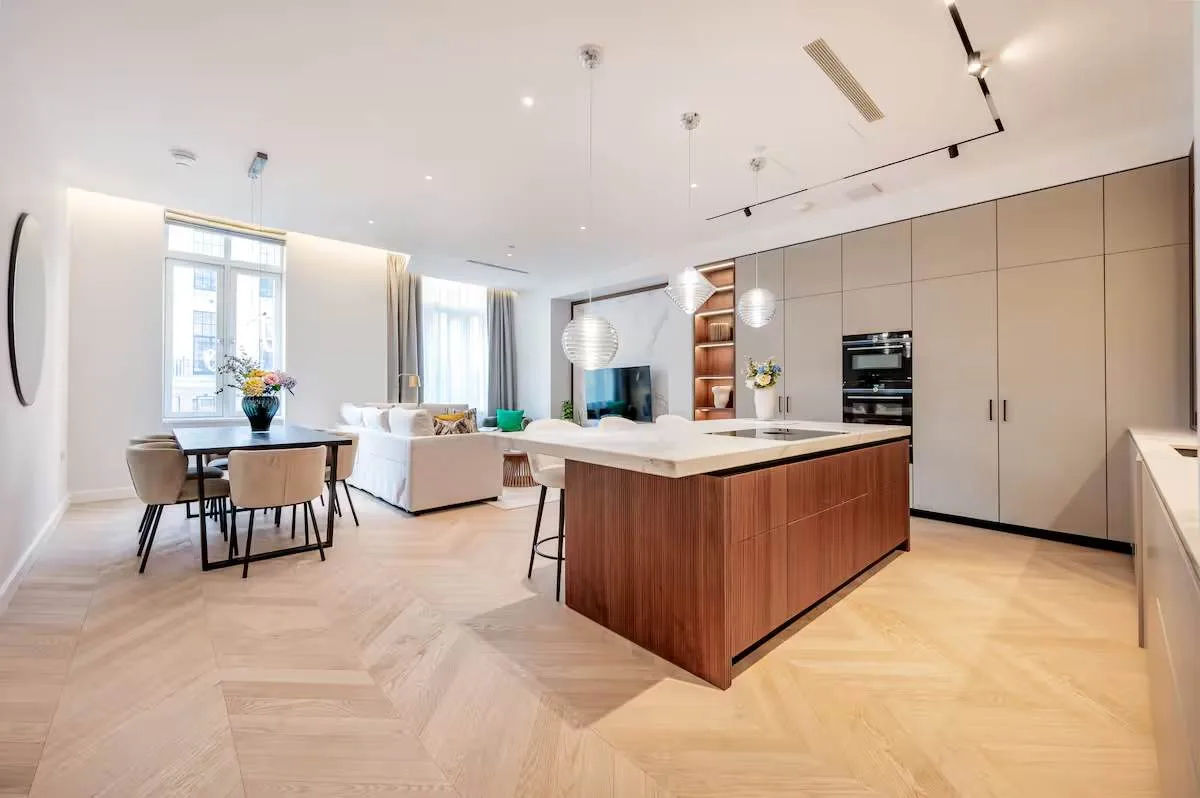 Modern Two Bedroom Retreat in London photo 3