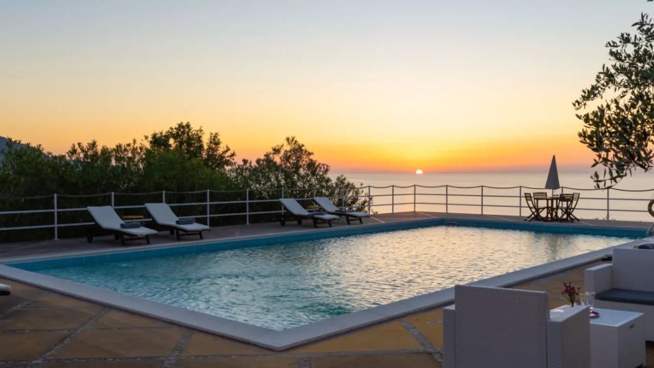 Private Villa Overlooking Aeolian Islands photo 4