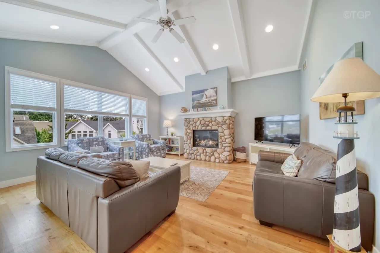 Harbor View Four Bedroom Villa in Lake Michigan Shore photo 3
