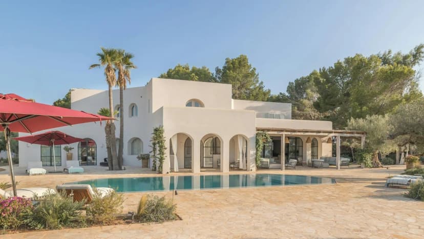 Tranquil Villa Overlooking Mediterranean Sea