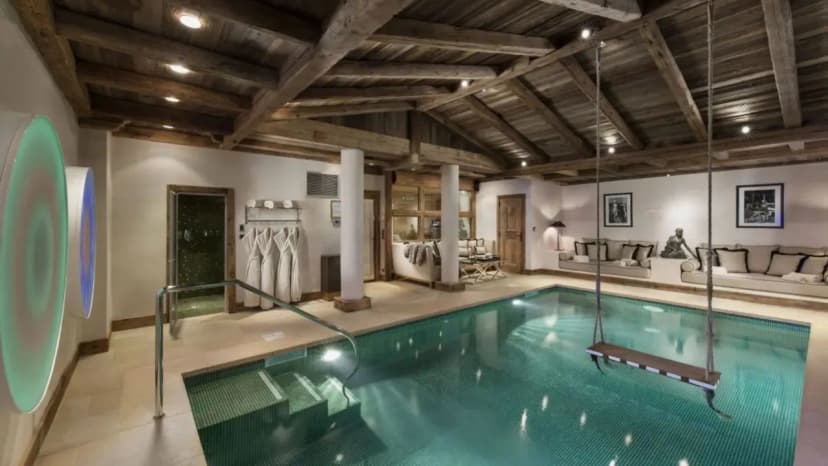 Alpine Hideaway With Outdoor Jacuzzi