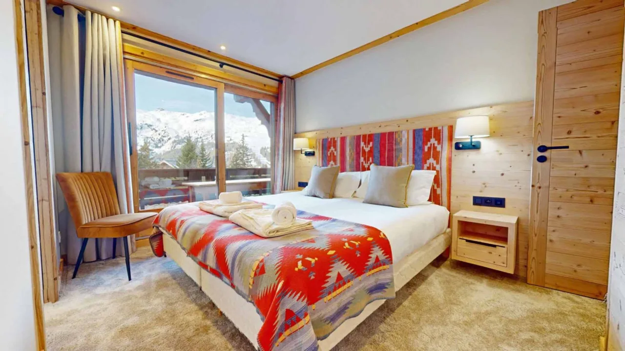 Ski Getaway in Elegant Apartment photo 3