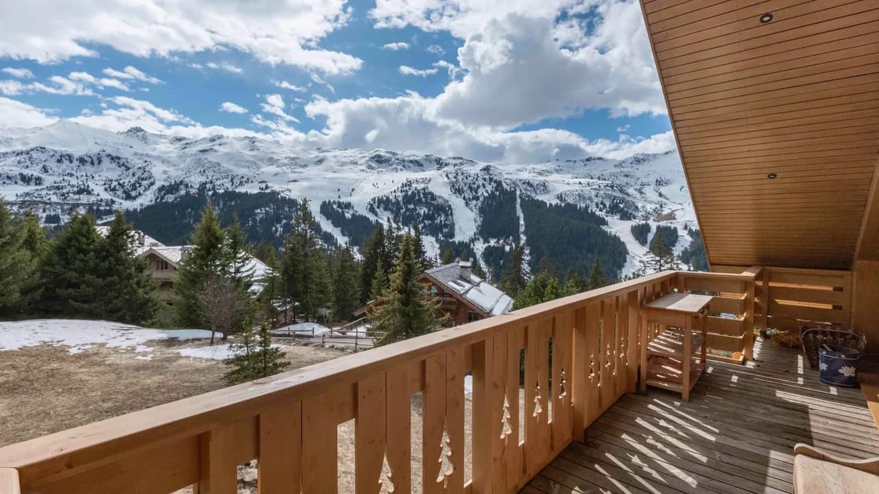 Ski Getaway in Elegant Apartment photo 4