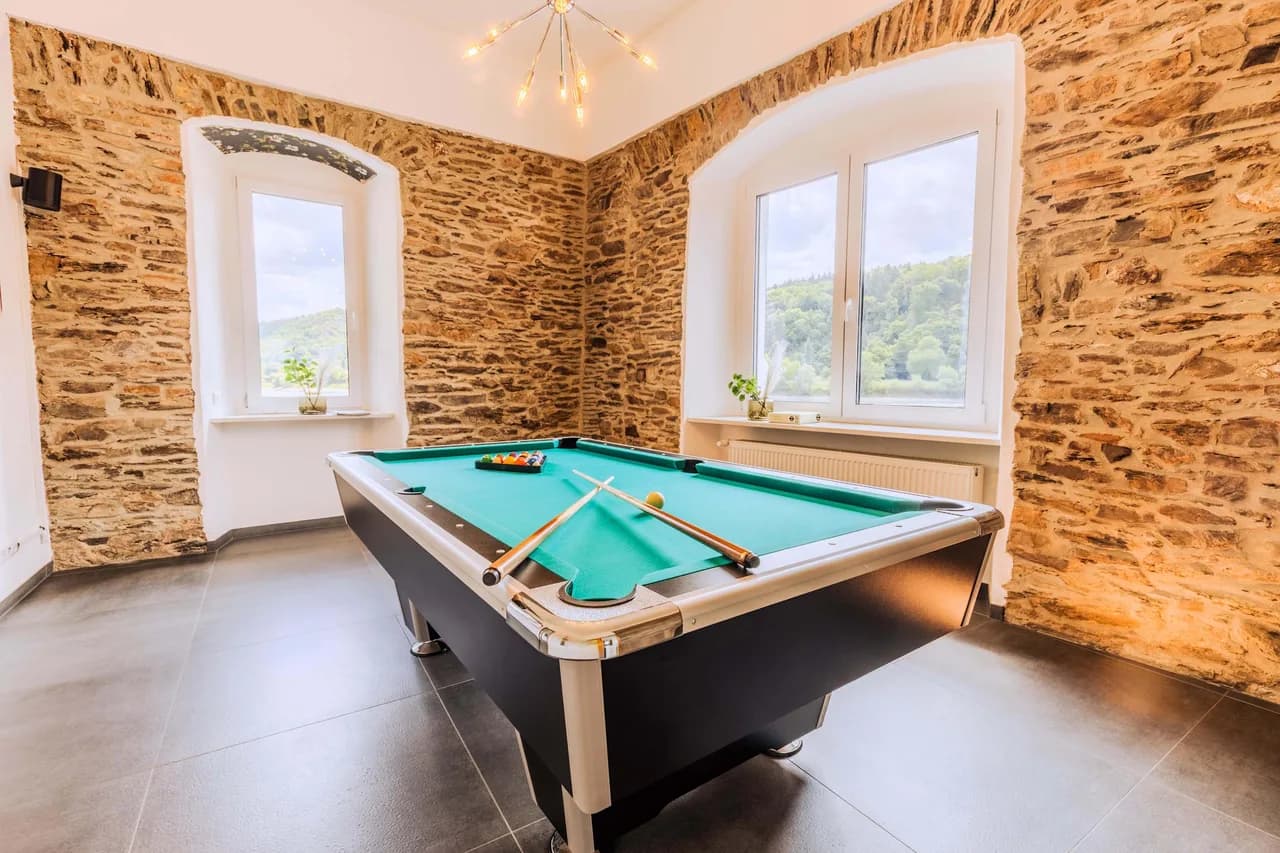 Luxurious Seven-Bedroom Villa in Rhine Valley photo 3