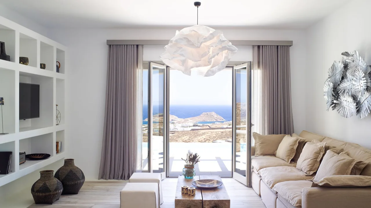 Artistic Hideaway With Infinity Views photo 2