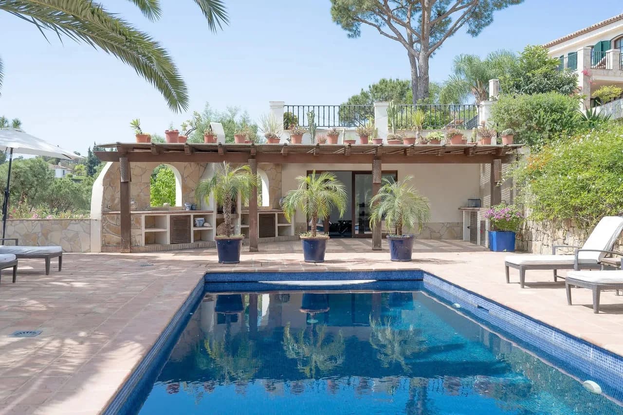 Whispering Pines Marbella Estate photo 2