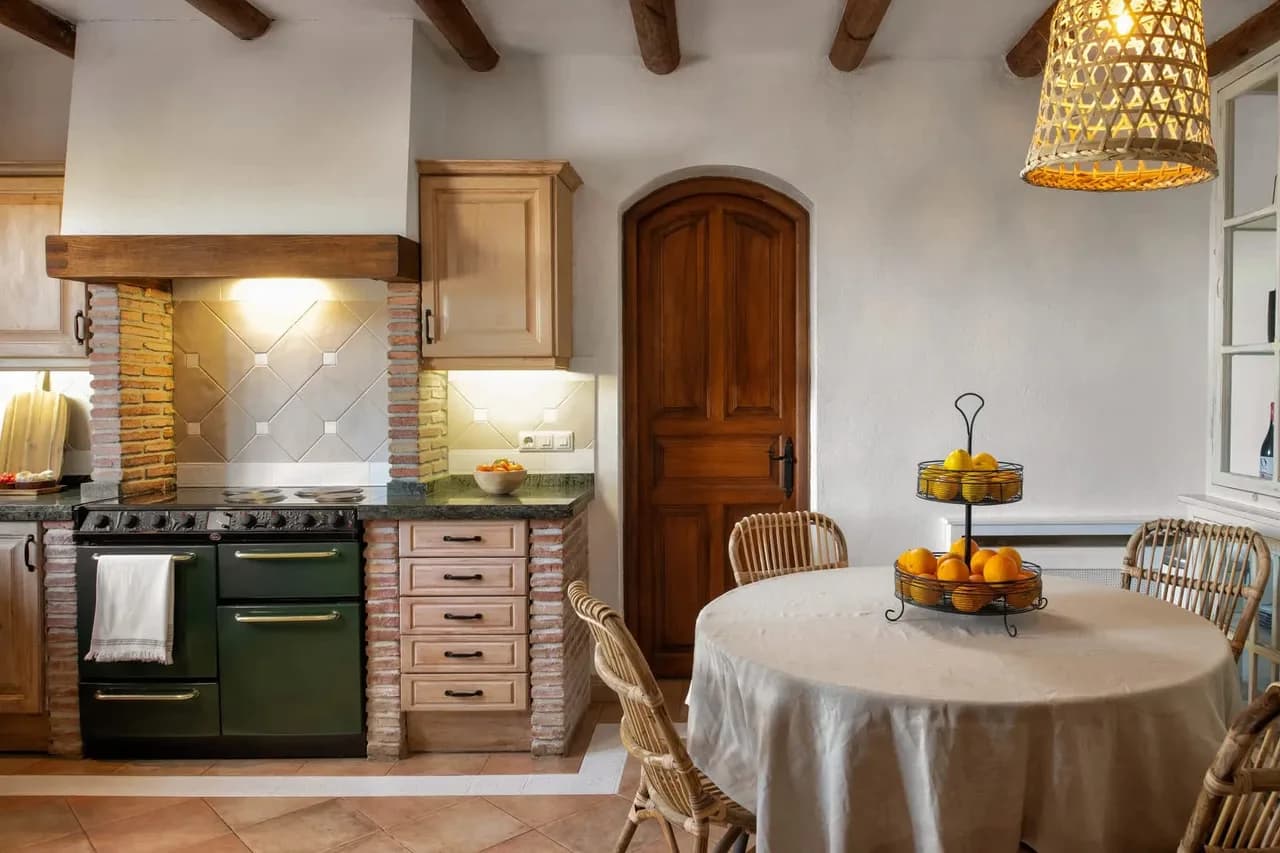 Whispering Pines Marbella Estate photo 5