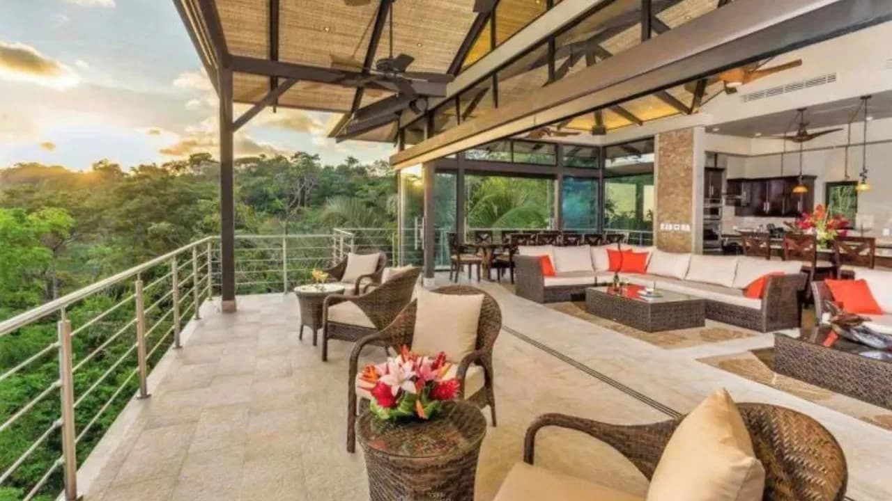 Tropical Paradise Overlooking Pacific Coast photo 2