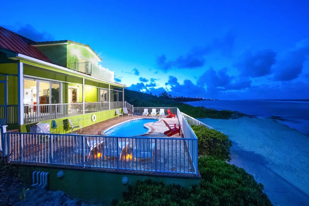 Oceanfront Four Bedroom Villa in Cayman Kai photo 5