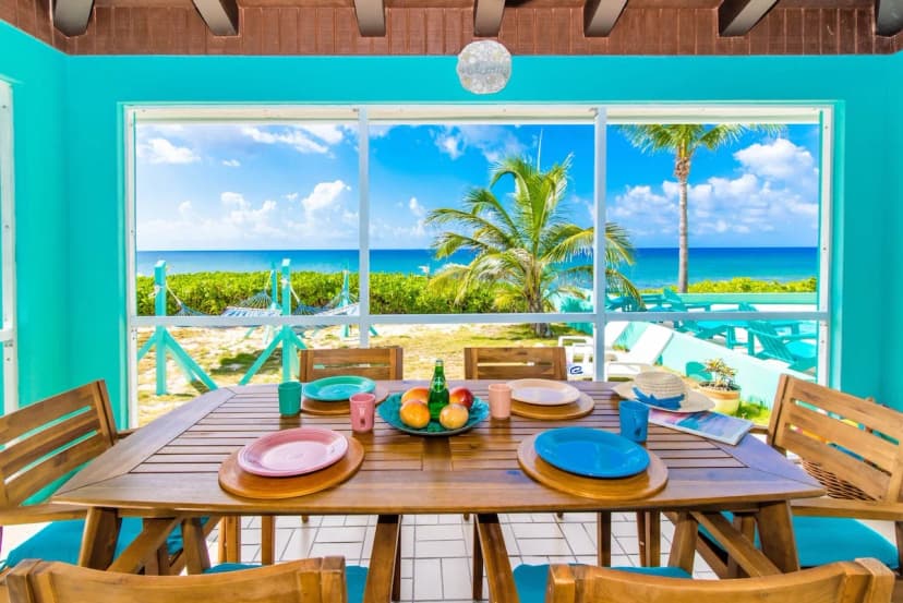Oceanfront Five Bedroom Villa in Grand Cayman