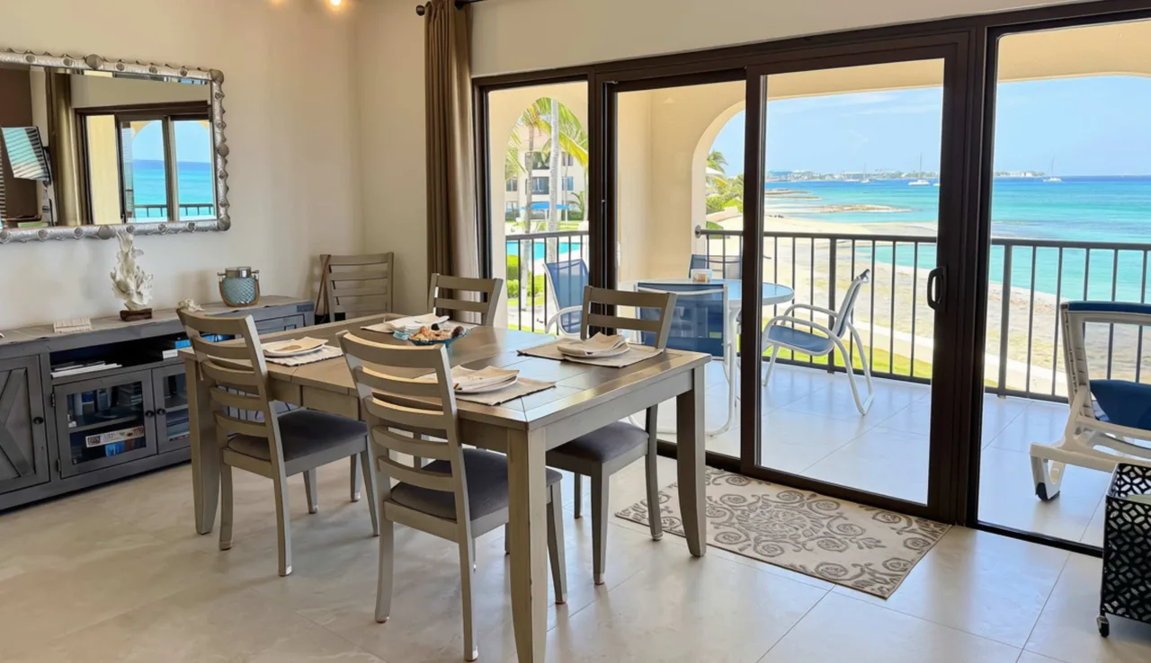 Oceanfront Two Bedroom Villa in Grand Cayman photo 3
