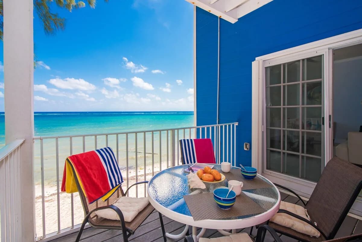 Oceanfront Four Bedroom Villa in Cayman photo 3