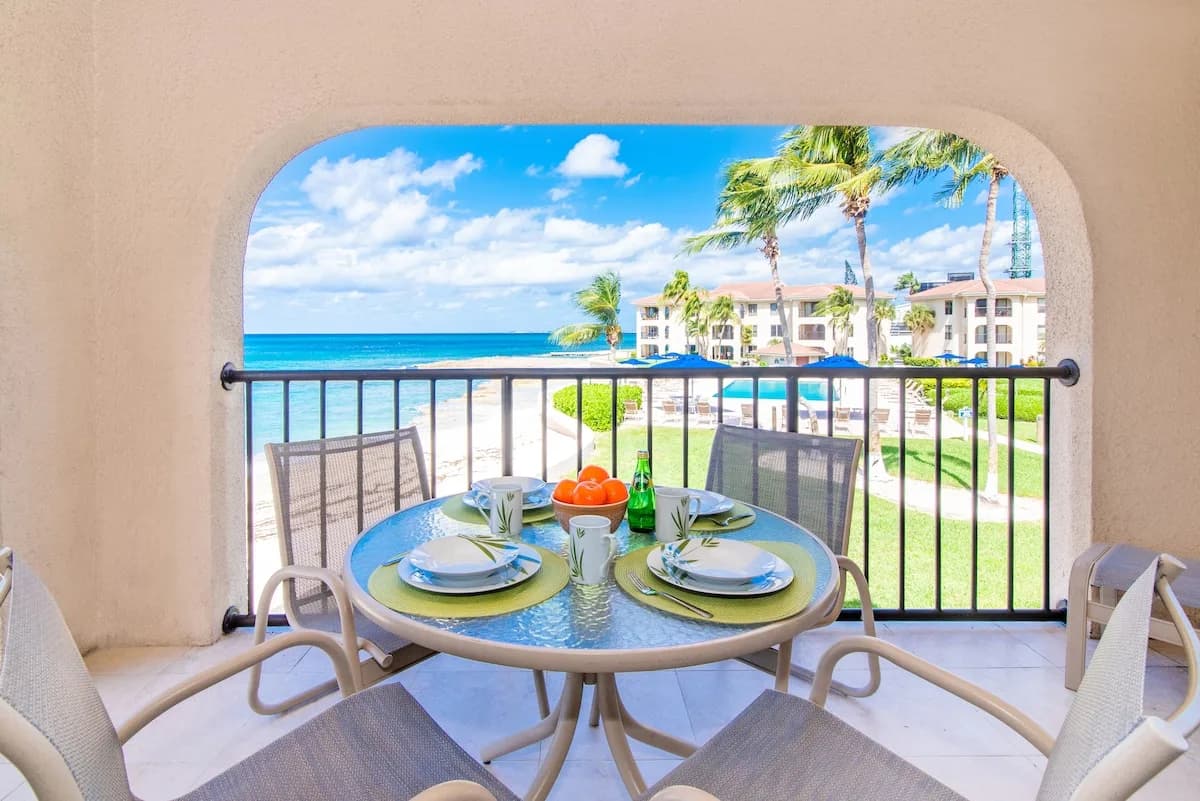 Direct Oceanfront Two Bedroom Villa in Cayman photo 2