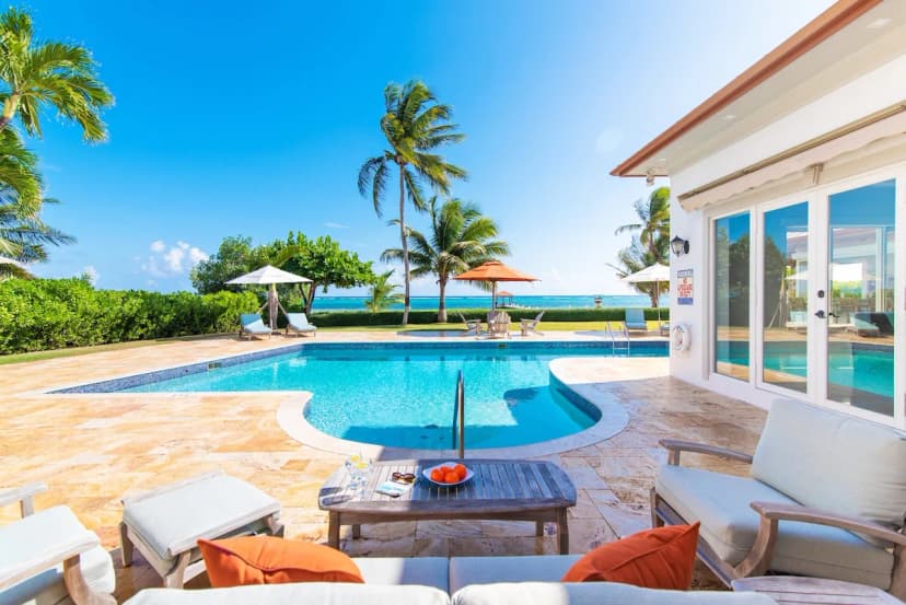 Oceanfront Four Bedroom Villa in Grand Cayman