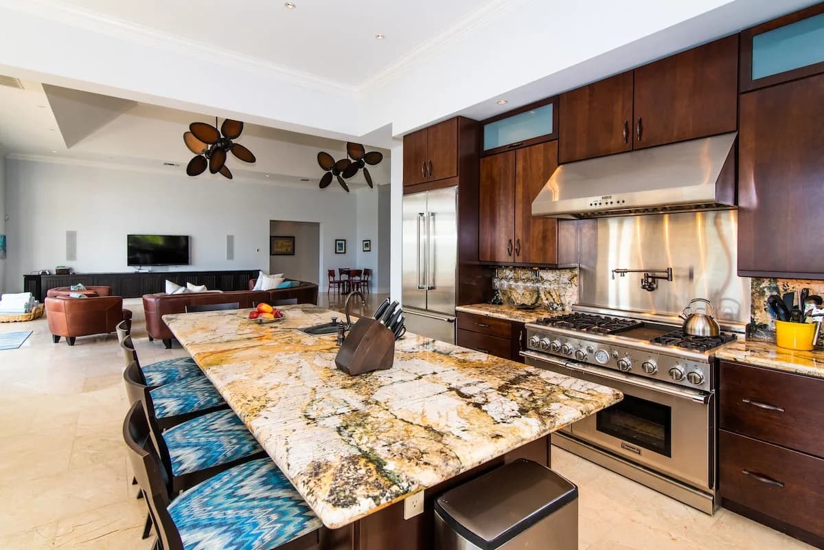 Oceanfront Four-Bedroom Villa in South Sound, Cayman photo 4