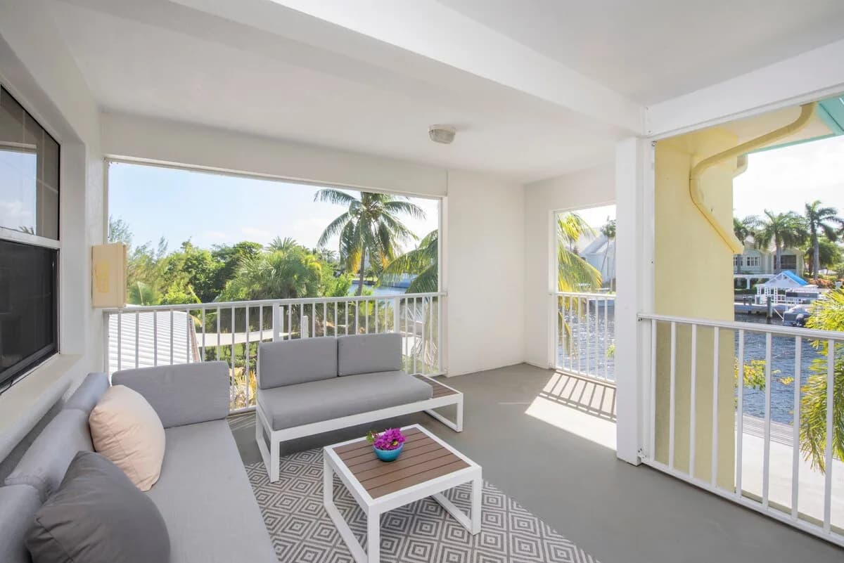 Canal Front Two Bedroom Condo in Grand Cayman photo 4