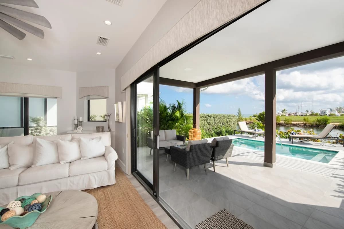 Canal Front Four Bedroom Villa in Cayman photo 4