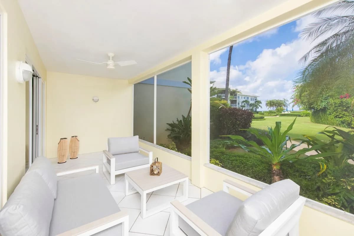 Beachfront Three Bedroom Condo in Cayman photo 3