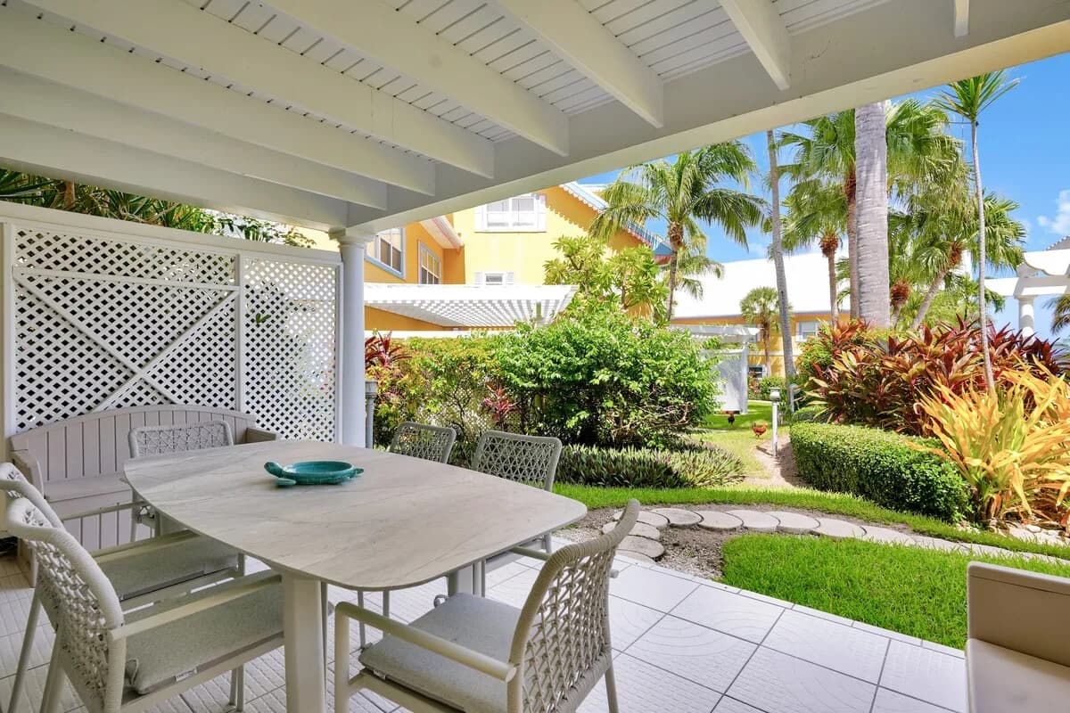 Ocean View Two Bedroom Villa in Cayman — West Bay photo 3