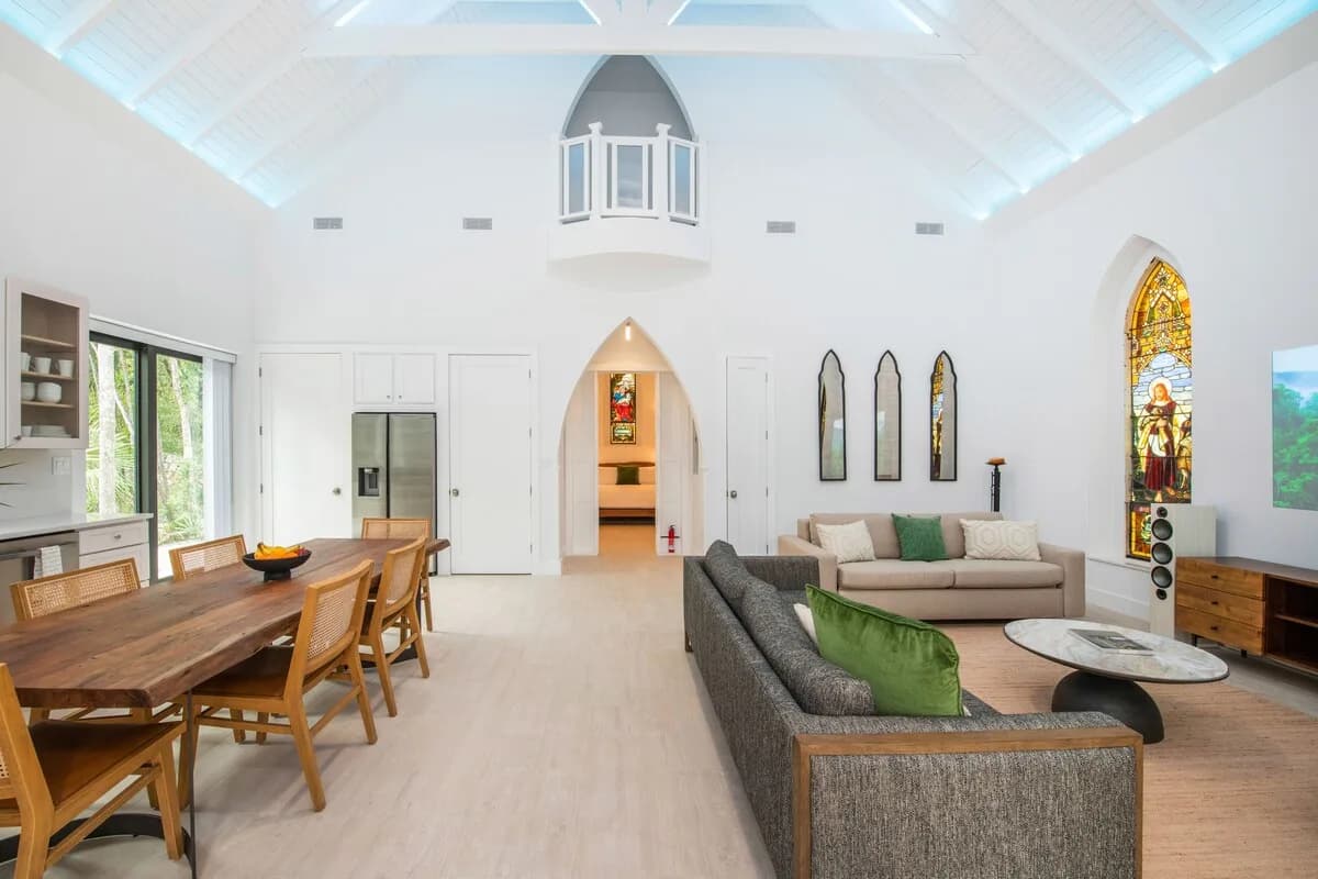 Secluded Seven Bedroom Estate in Cayman photo 5