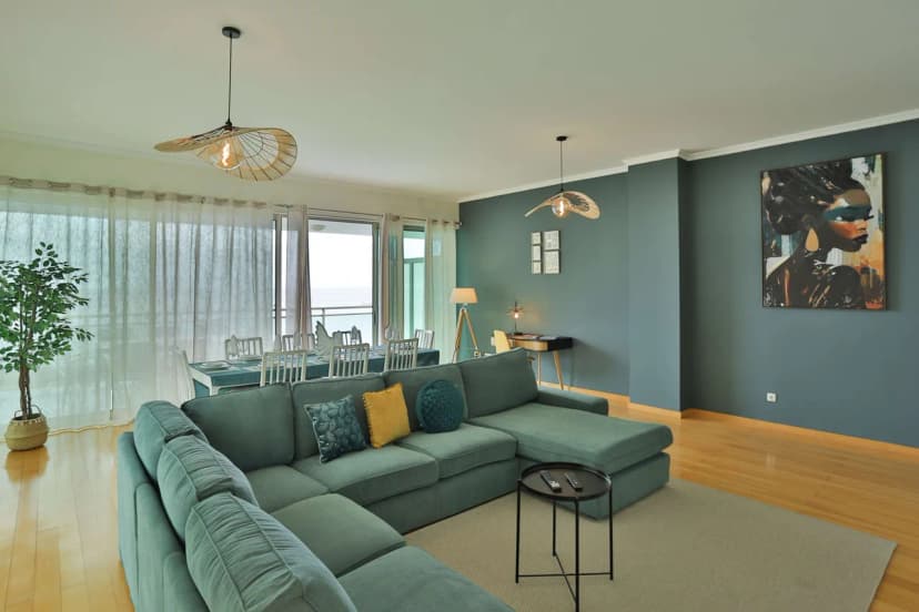 Beachfront Four Bedroom Apartment in Madeira